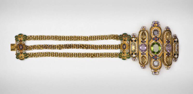 
      jewelry worn on arms and wrists
    