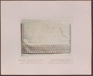 Fotografie einer mit roter Seide bestickten Leinen-Decke, aus Italien aus dem 16. Jh. (vom Bearbeiter vergebener Titel) von Langhans, Jan Nepomuk