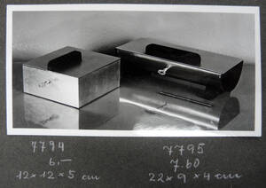 2 Zigarren- oder Zigarettenkassetten (vom Bearbeiter vergebener Titel) von Werkstätte Hagenauer