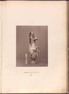 Fotografie einer antiken Kanne (vom Bearbeiter vergebener Titel) von K. k. Österreichisches Museum für Kunst und Industrie