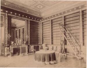 Fotografie der Bibliothek Napoleons auf Schloss Compiègne, Picardie (vom Bearbeiter vergebener Titel) von Anonym