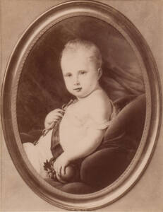 Fotografie eines Kinderporträts des Napoleon Franz Bonaparte, auf Porzellan gemalt von Abraham Constantin (nach Francois Gérard) (vom Bearbeiter vergebener Titel) von Anonym