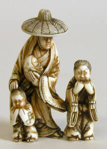 Tokiwa Gozen mit ihren drei Söhnen von Anonym